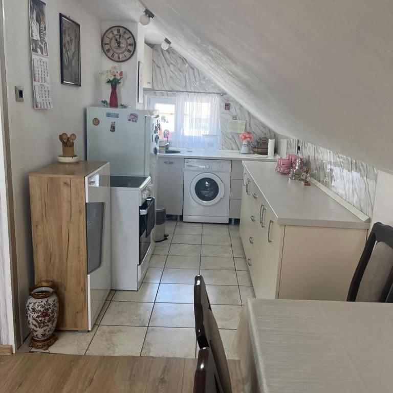 Apartman Ksenija - One-Bedroom Apartment - 7