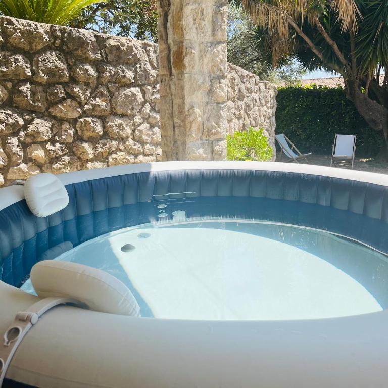 Appartement de charme dans villa avec jacuzzi - Appartement 3 Chambres - 5