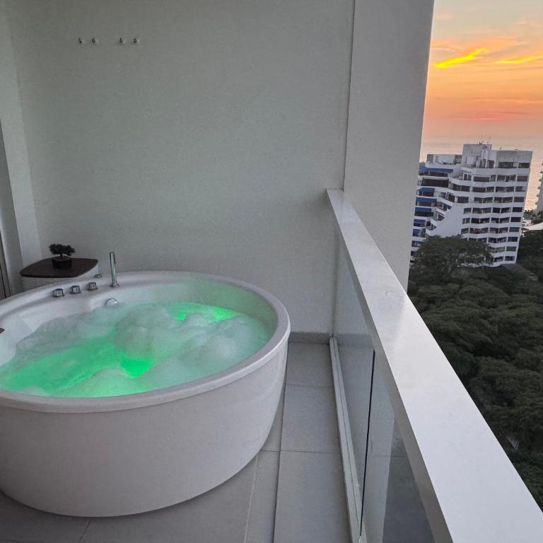 Suite con Jacuzzi y Hermosa Vista al Mar - Apartamento de 1 dormitorio - 21