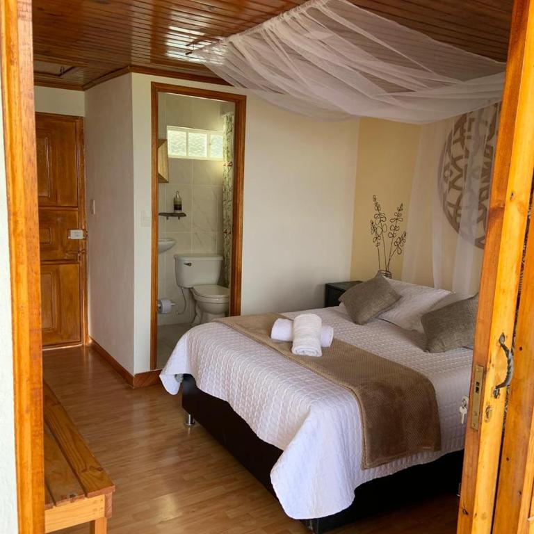TARAHARA salud y bienestar - Habitación Doble con baño privado - 1