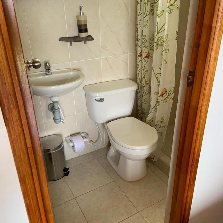 TARAHARA salud y bienestar - Habitación Doble con baño privado - 3