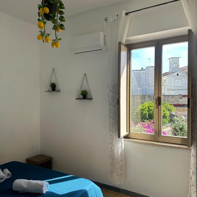 Elena's House - Three-Bedroom Apartment with Balcony - 16