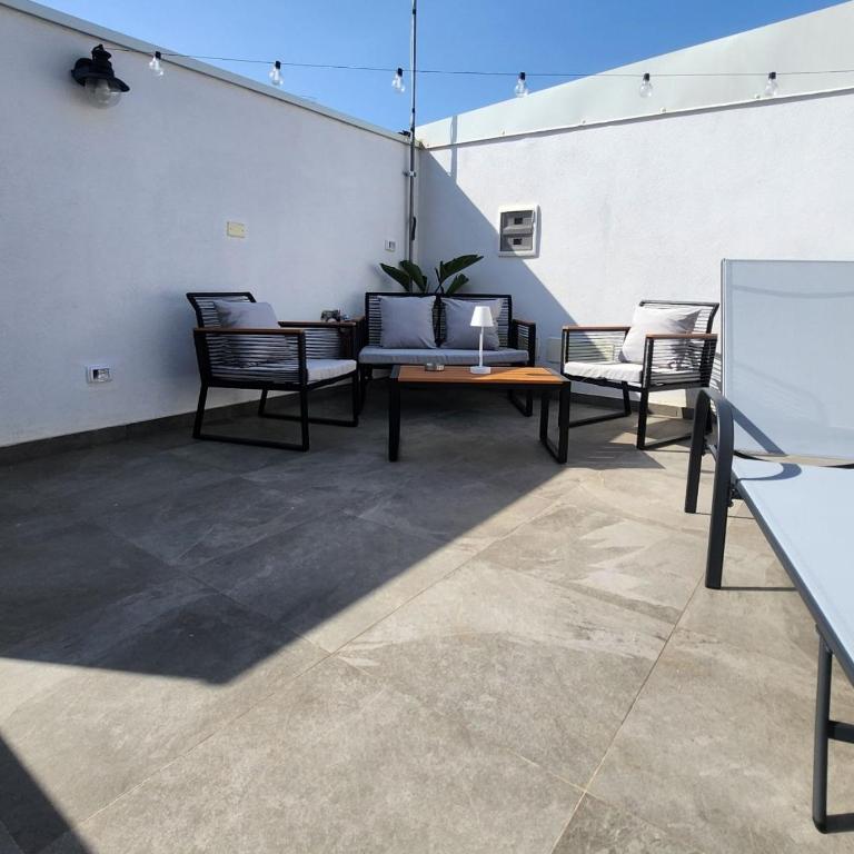 RegGiada House - Camera Matrimoniale con Balcone - 7
