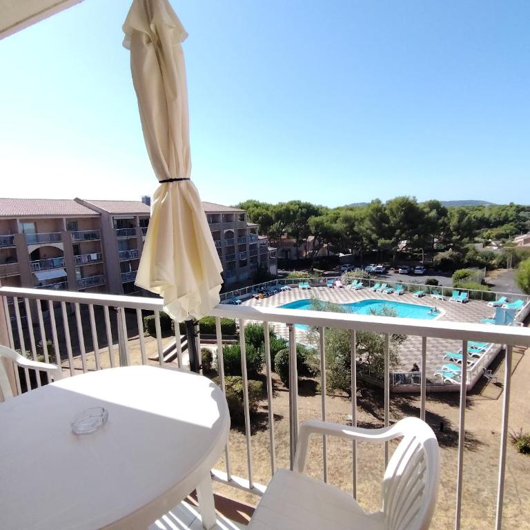 Les Hauts de Balaruc - Appartement - Vue sur Piscine - 17