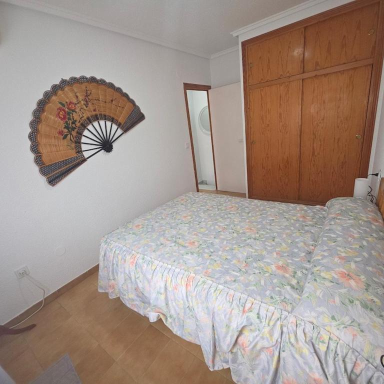 Bungalow in Santa Pola with 4 rooms - Casa de 4 dormitorios - 4