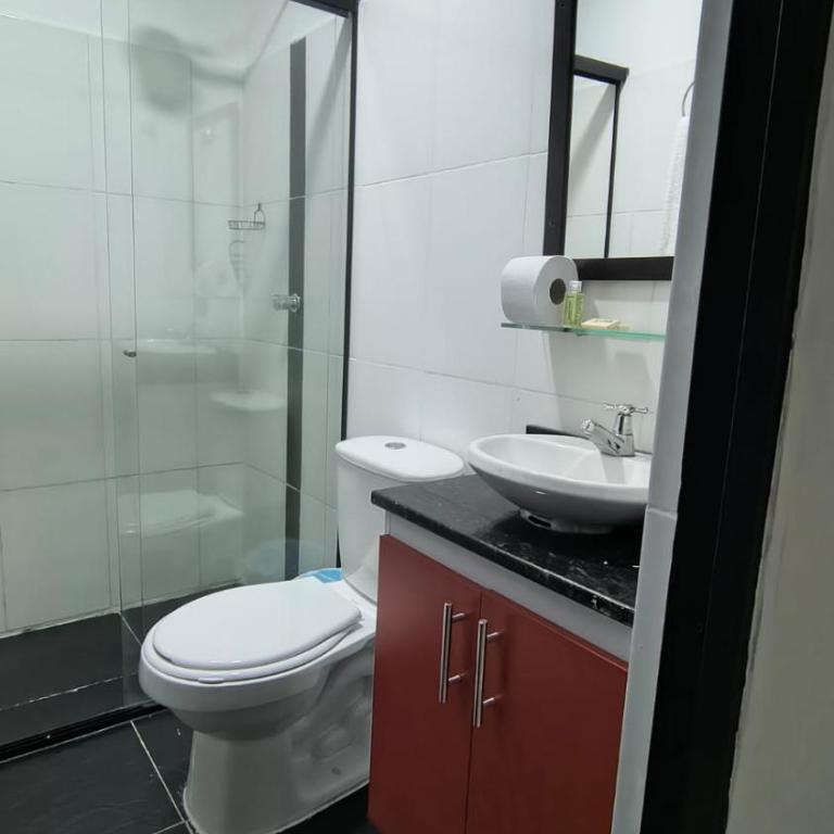 Hotel Medellin Colors La 80 - Double Room with Private Bathroom - 10