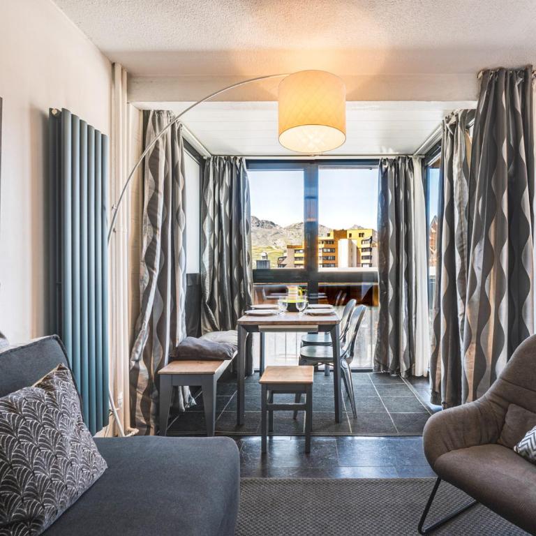 Appartement spacieux, vue montagne - 4 pers. - FR-1-832-14 - Apartment - 1