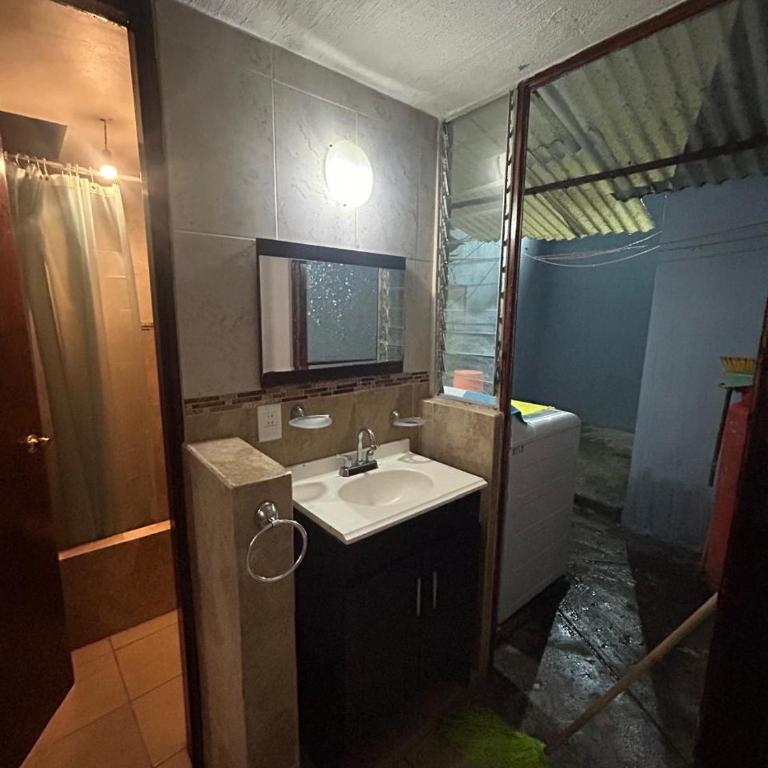 Comfortable accommodation for 2, WiFi, kitchen and washing machine - Apartamento de 2 dormitorios - 2