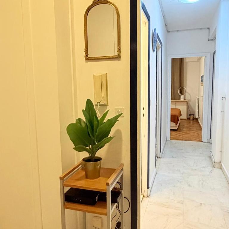 Sea view, Promenade des Anglais, 180 degree balcony, 4 people - Appartement 2 Chambres - 9
