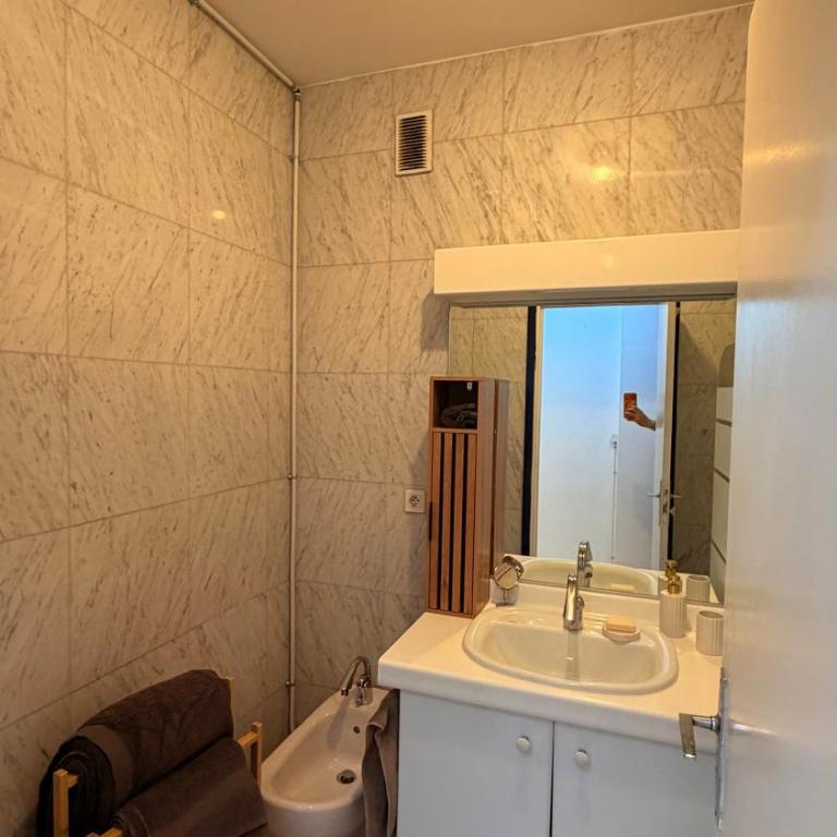 Sea view, Promenade des Anglais, 180 degree balcony, 4 people - Appartement 2 Chambres - 24