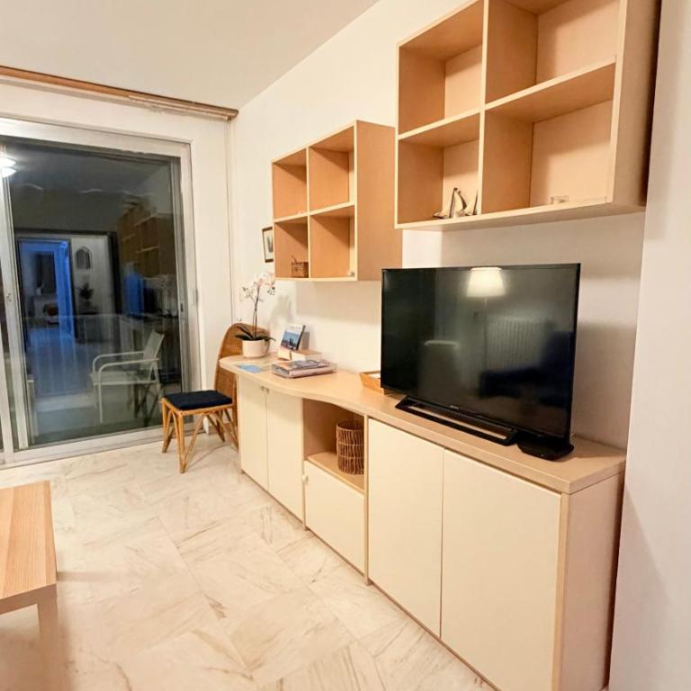 Sea view, Promenade des Anglais, 180 degree balcony, 4 people - Appartement 2 Chambres - 30