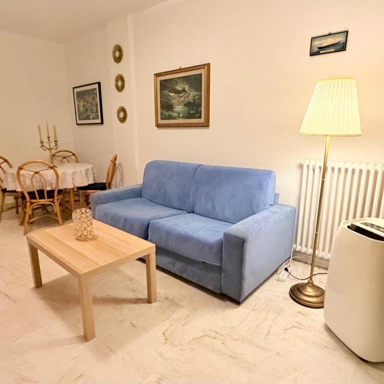 Sea view, Promenade des Anglais, 180 degree balcony, 4 people - Appartement 2 Chambres - 32