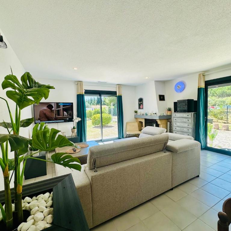 Villa Domitia - Jacuzzi privé - 8 pers - Three-Bedroom Villa - 3