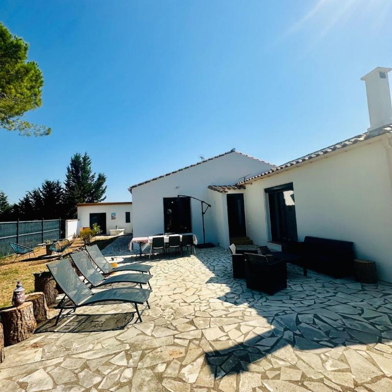 Villa Domitia - Jacuzzi privé - 8 pers - Three-Bedroom Villa - 19