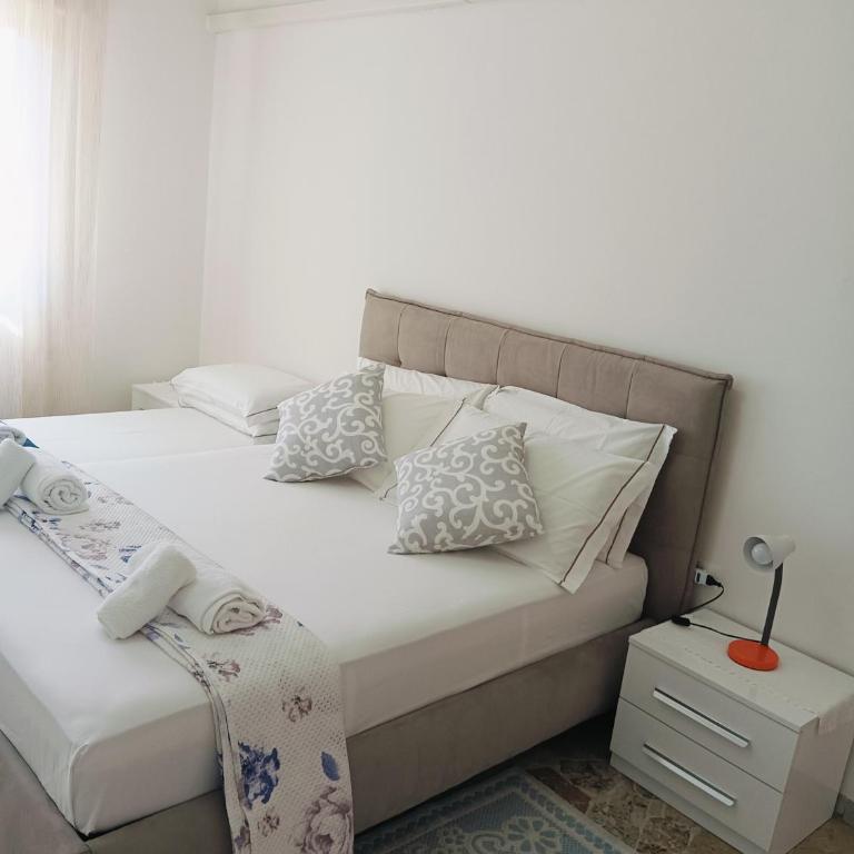 Aaron Guest House - Superior Apartment mit Balkon - 24