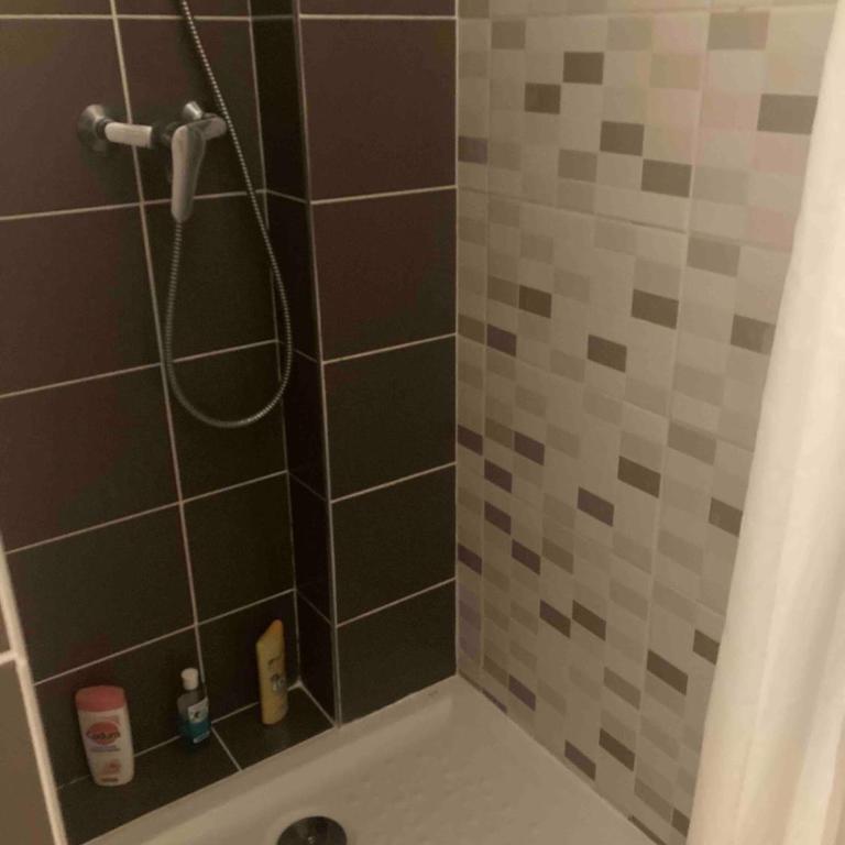 Appartement calme avec jardinet privatif - 5 min gare - Apartment mit 1 Schlafzimmer und Garten - 15
