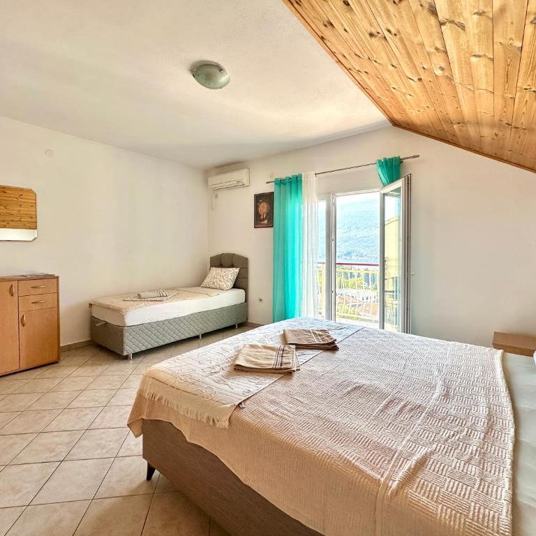 Vavic Apartments - One-Bedroom Apartment with Balcony and Sea View - 16