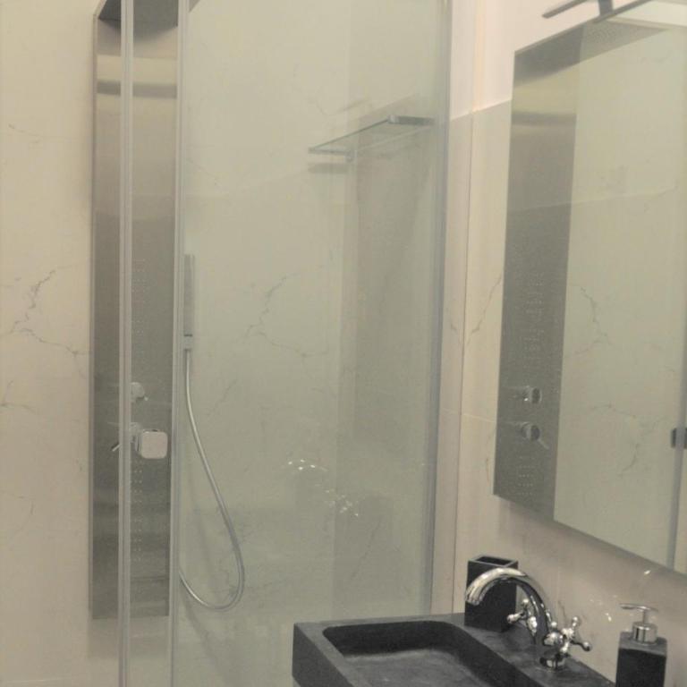 La Tana di Sofia - Camera Matrimoniale con Bagno Privato - 9