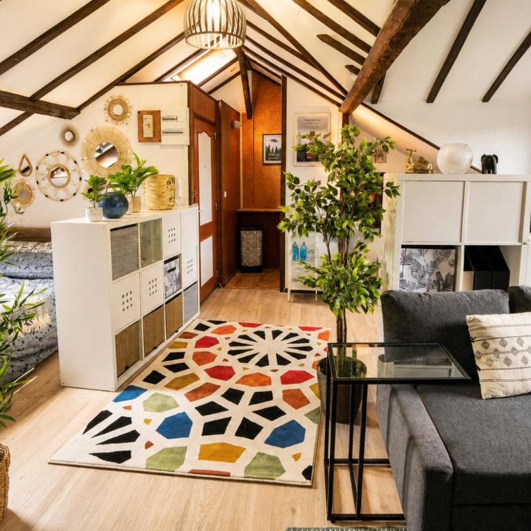 Studio "Sous les Toits" - Charmant et calme - Gare et Tram à 4 min - Appartamento con 1 Camera da Letto - 1