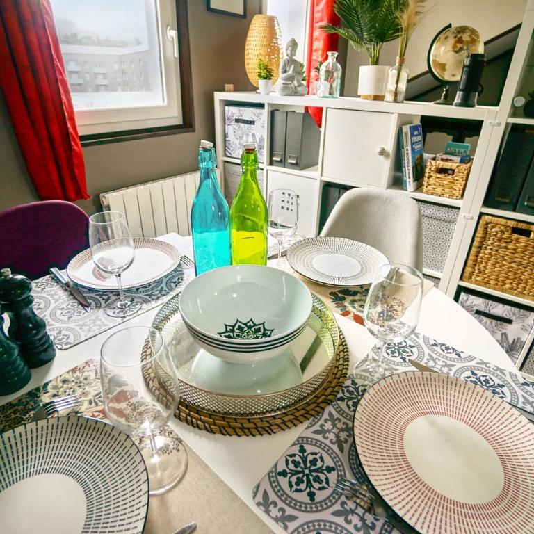 Studio "Sous les Toits" - Charmant et calme - Gare et Tram à 4 min - Appartamento con 1 Camera da Letto - 14