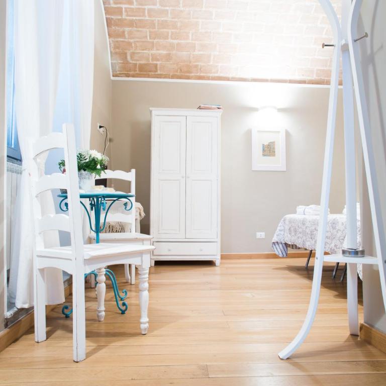 Le Erbe Guest House - Camera Matrimoniale con Bagno Privato - 4