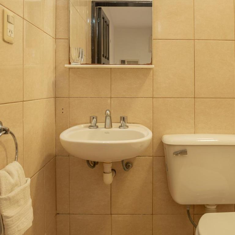 Cómodo departamento cerca del centro - Apartamento - 11