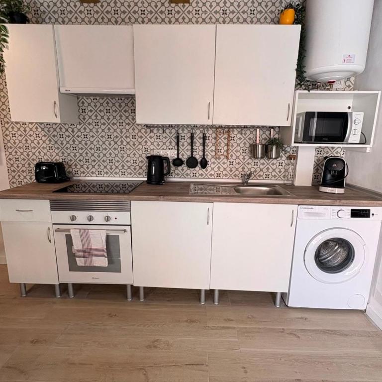 New Apartment Near City Center & Mountain - Two-Bedroom Apartment - 2