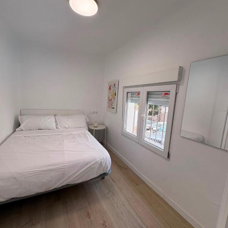 New Apartment Near City Center & Mountain - Two-Bedroom Apartment - 5