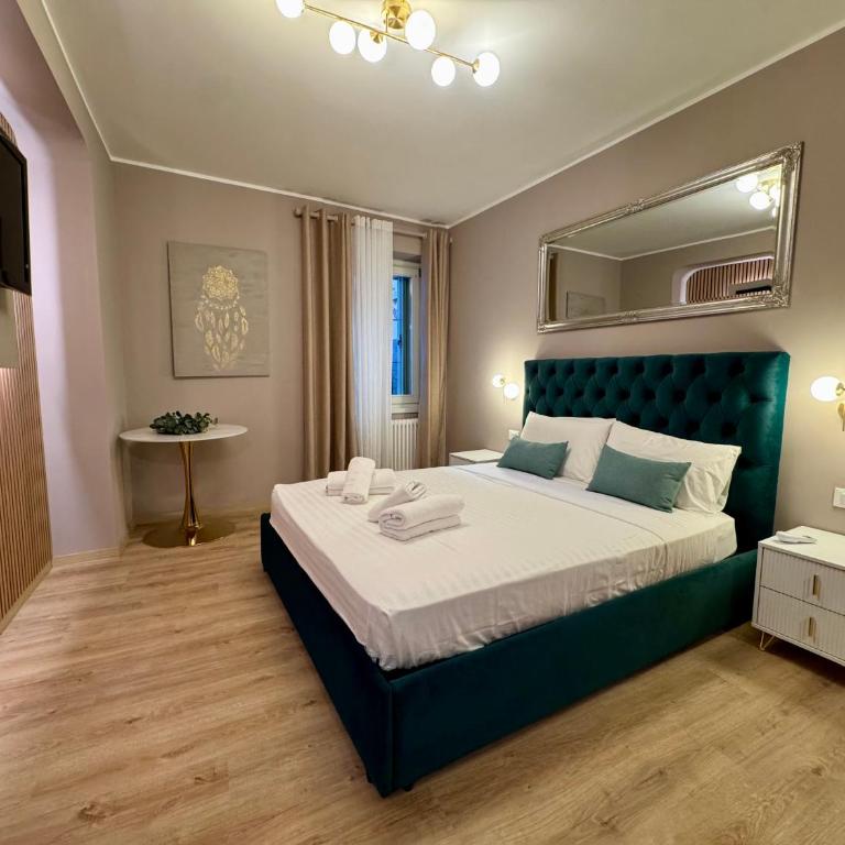 Duomo Next Accomodations - Camera King Deluxe - 1