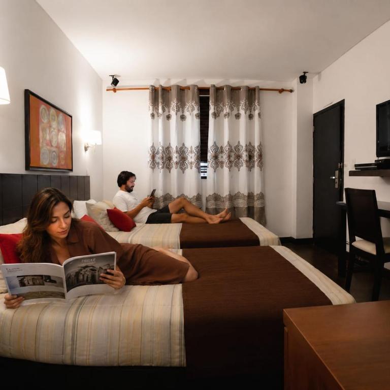 Hotel y Hostal cf bed y breakfast - Deluxe Room (2 Adults + 1 Child) - 27