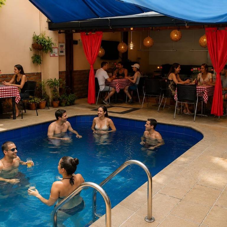 Hotel y Hostal cf bed y breakfast - Deluxe Family Room - 30