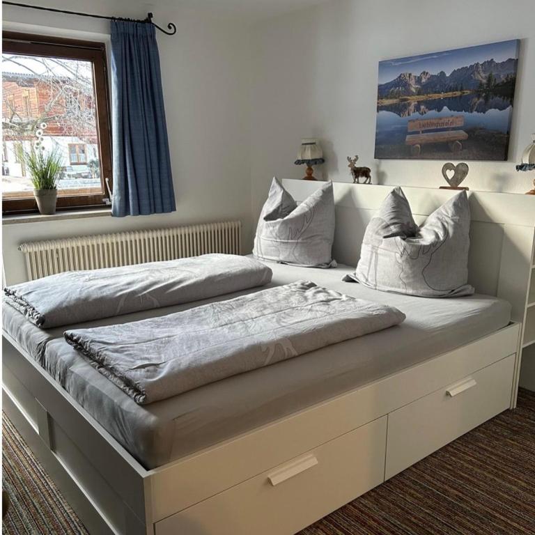 Biobauernhof Hofreith - Doppelzimmer mit Bergblick - 2