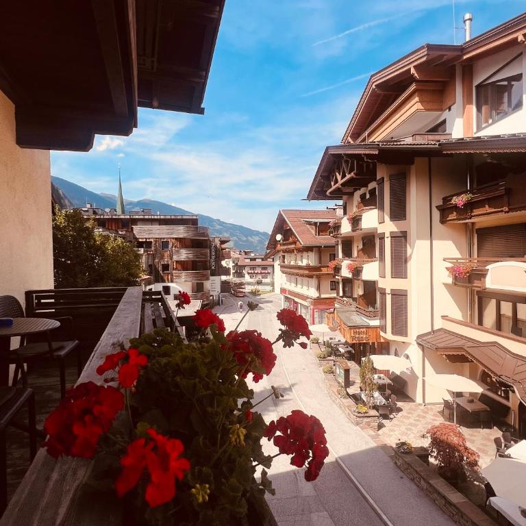 Edelweiss "Hotel & Restaurant" - Doppelzimmer mit Balkon - 1