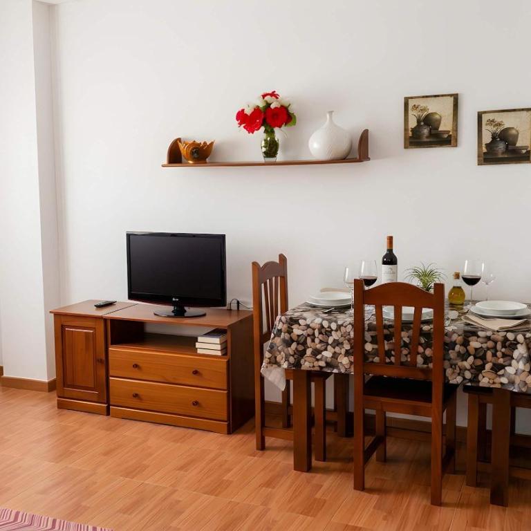 Apartamento lugar Tranquilo facil aparcamiento solo alquilamos a familias y parejas - Appartement - 2