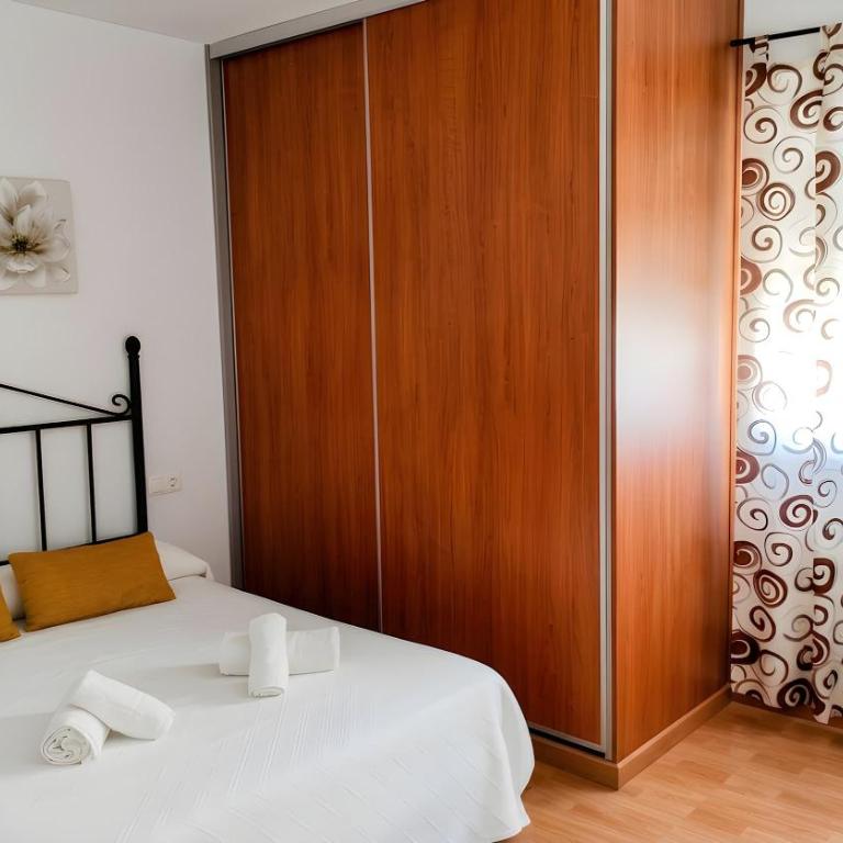 Apartamento lugar Tranquilo facil aparcamiento solo alquilamos a familias y parejas - Appartement - 9