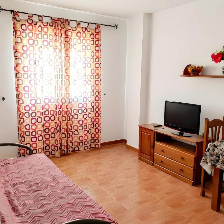 Apartamento Tranquilo facil aparcamiento solo alquilamos a familias y parejas - Appartement - 3