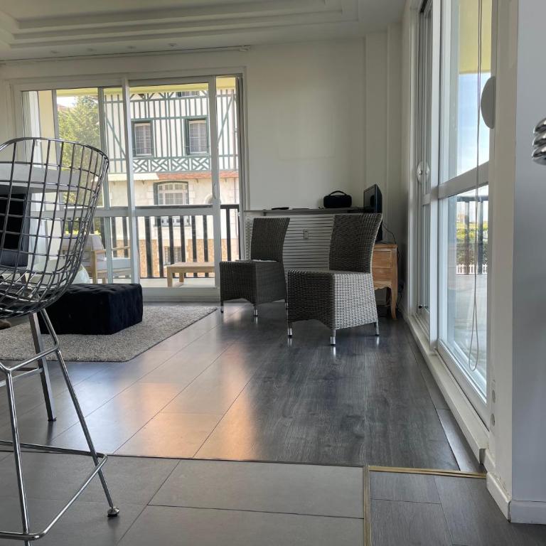 appartement T3 avec vue de mer , 72M2, stationnement - Appartement 2 Chambres - 10