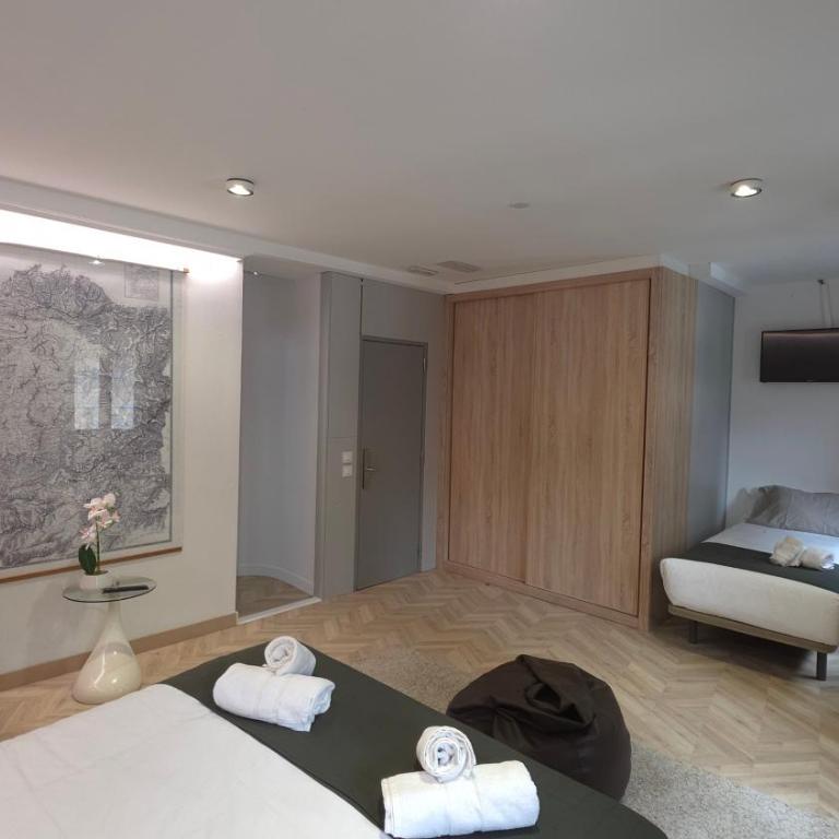 Pensión Casa Iacobus - Deluxe Doppelzimmer mit Zustellbett - 12