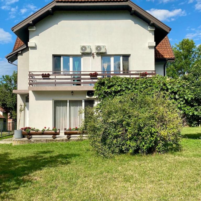 Dedovina Kafedžić - Bajina Bašta - Apartman sa 4 Spavaće Sobe i Balkonom - 1