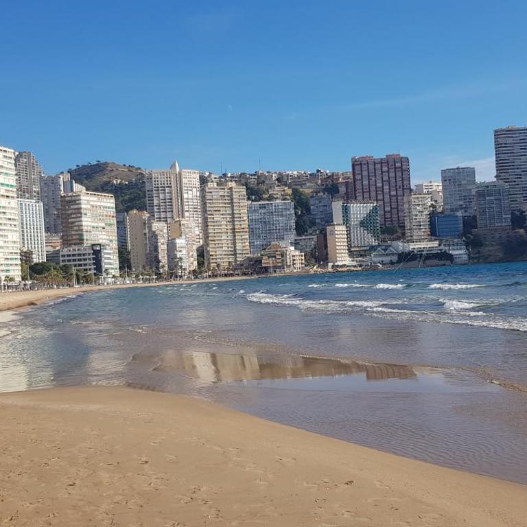 APT ALHAMBRA CON AIRE ACOND, 3 hab, ZONA PLAYA de LEVANTE-PISCINA-WIFI, parking suplem - Apartment - 18