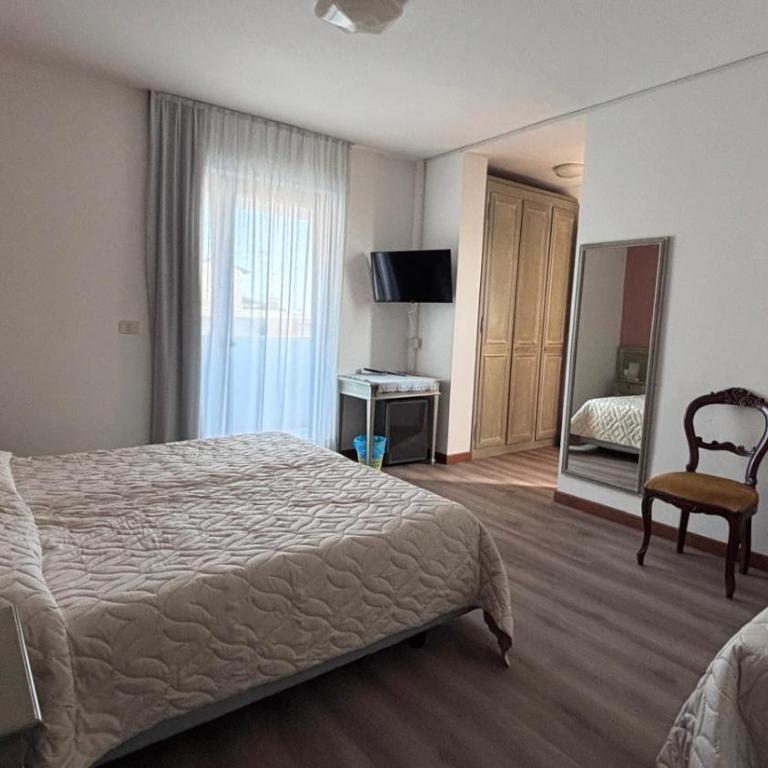 Hotel Splendor - Camera Tripla - 4