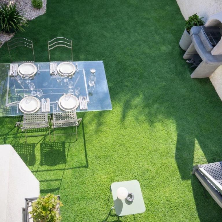 Domaine La Murenne 2 logements independants avec entrees separees jardins privatifs pour chaques logements 6 OU 2 personnes WIFI CLIMATISE - One-Bedroom House- Top floor - 9