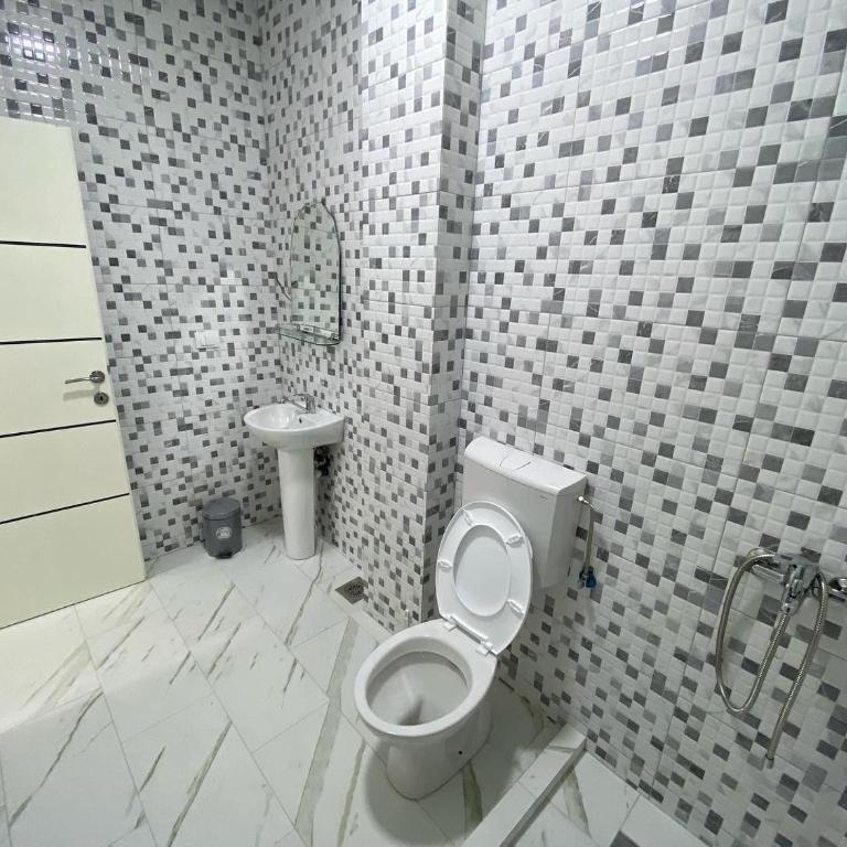 Maxhuri Apartments - Porodična Soba - 8