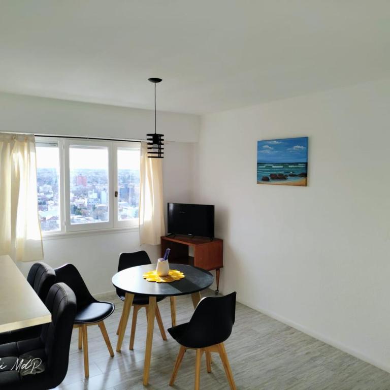 Impecable y amplio Zona Polideportivo y Hospital Privado - Apartamento de 1 dormitorio - 2