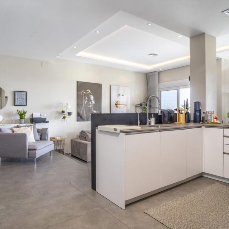 RG133 - Spacious 3 bed apartment in prime location - Apartment - 3