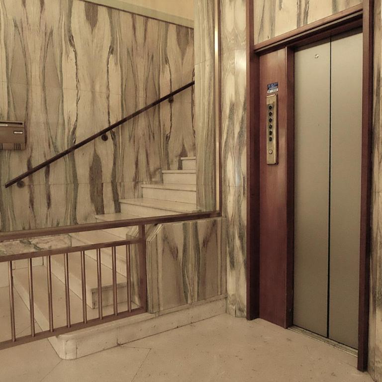 Siletto - Two-Bedroom Apartment - 12