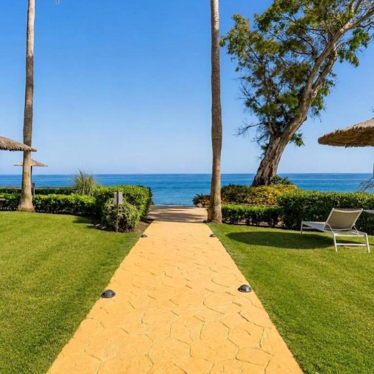 Bahia de la plata Estepona beach front - Two-Bedroom Apartment - 2