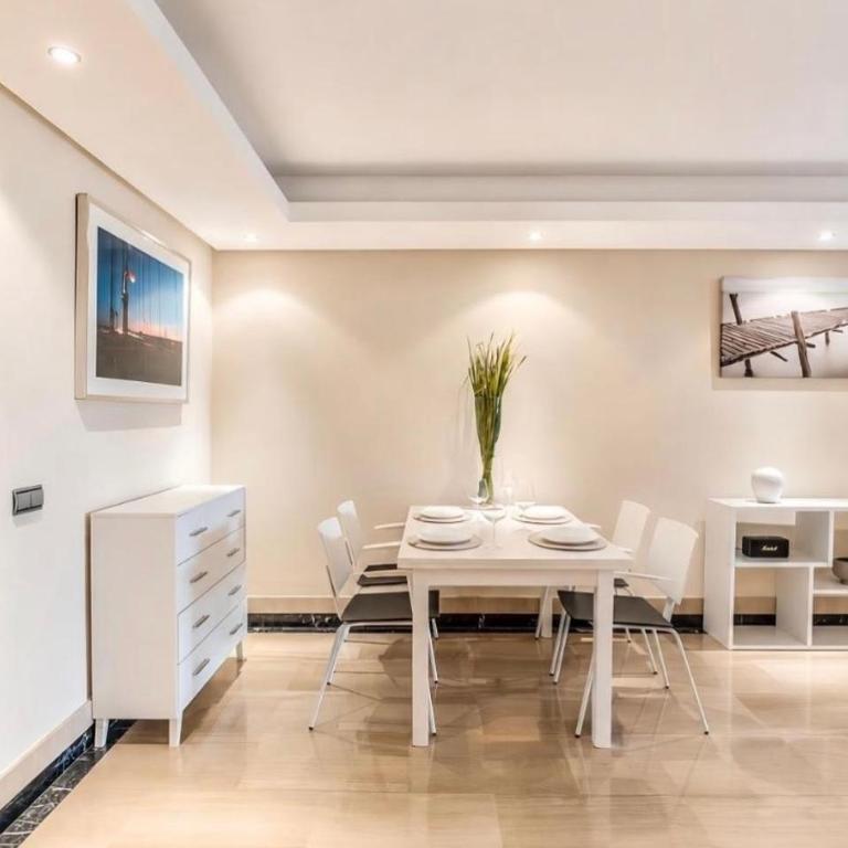 Bahia de la plata Estepona beach front - Two-Bedroom Apartment - 7