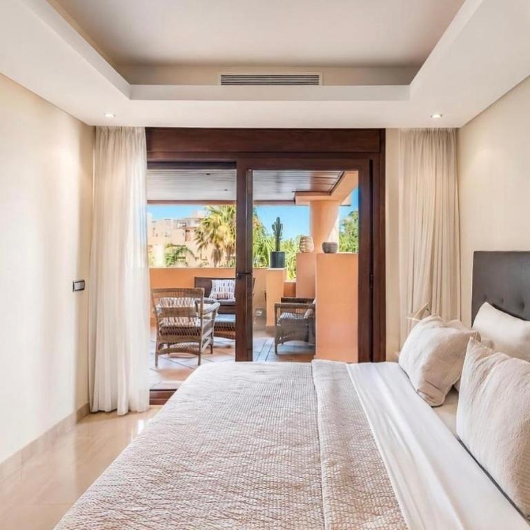 Bahia de la plata Estepona beach front - Two-Bedroom Apartment - 16