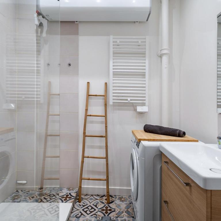 Nice Renting - BARLA - Bright 2 Rooms Nice Port Easy Access to Monaco - Appartement 1 Chambre - 9